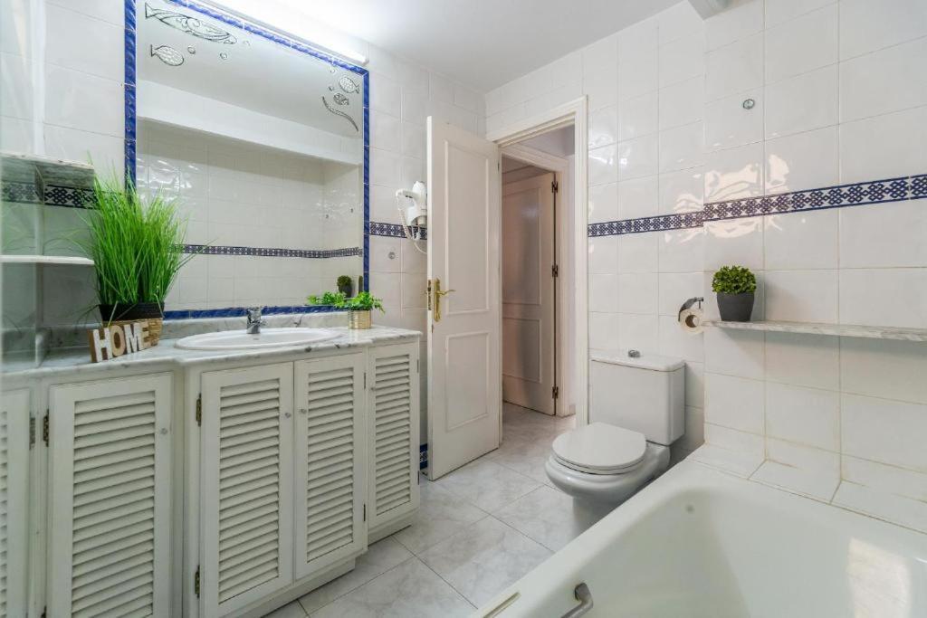 Seaside Boutique Apartment Fuengirola Bagian luar foto
