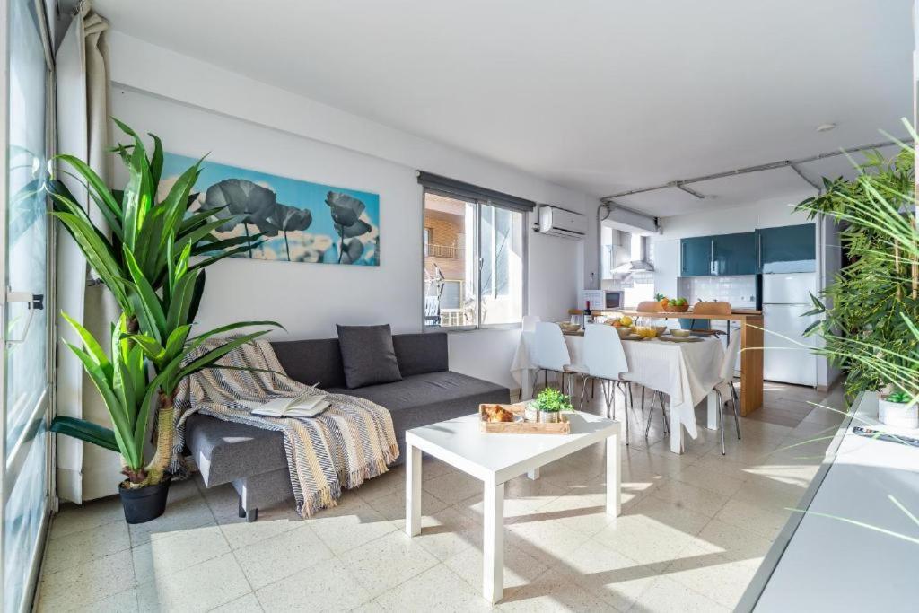Seaside Boutique Apartment Fuengirola Bagian luar foto